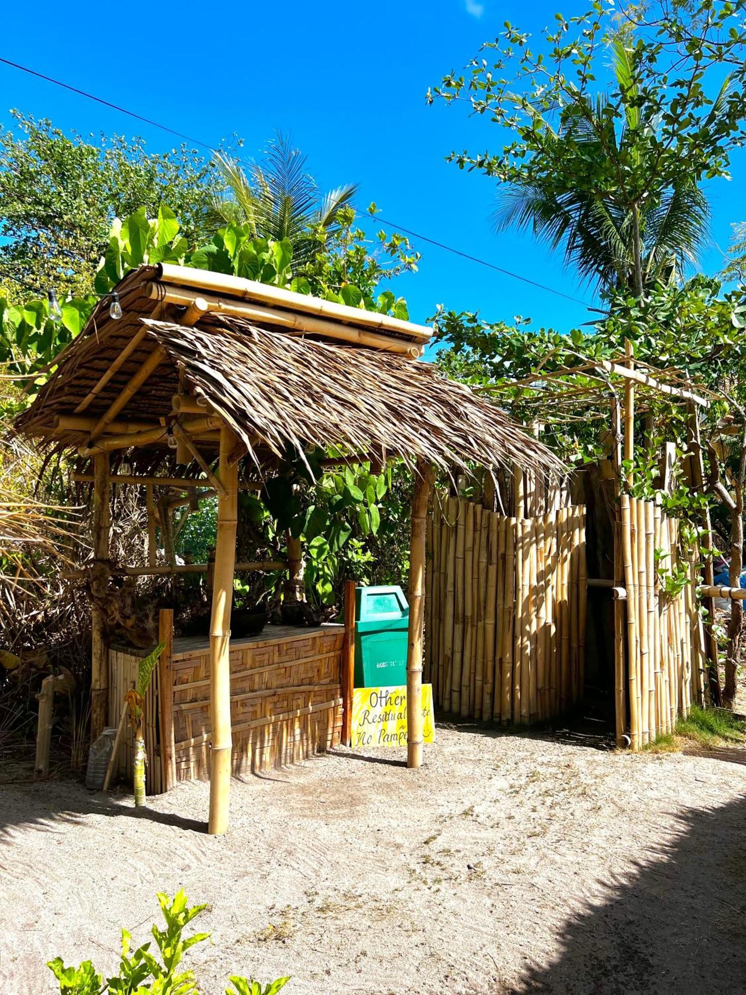 Tribal Huts Community Hostel Daanbantayan Buitenkant foto
